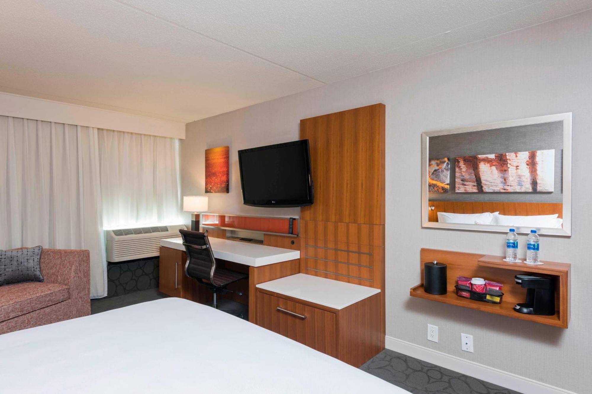 Sonesta Hotel Grand Rapids Airport Kentwood Buitenkant foto