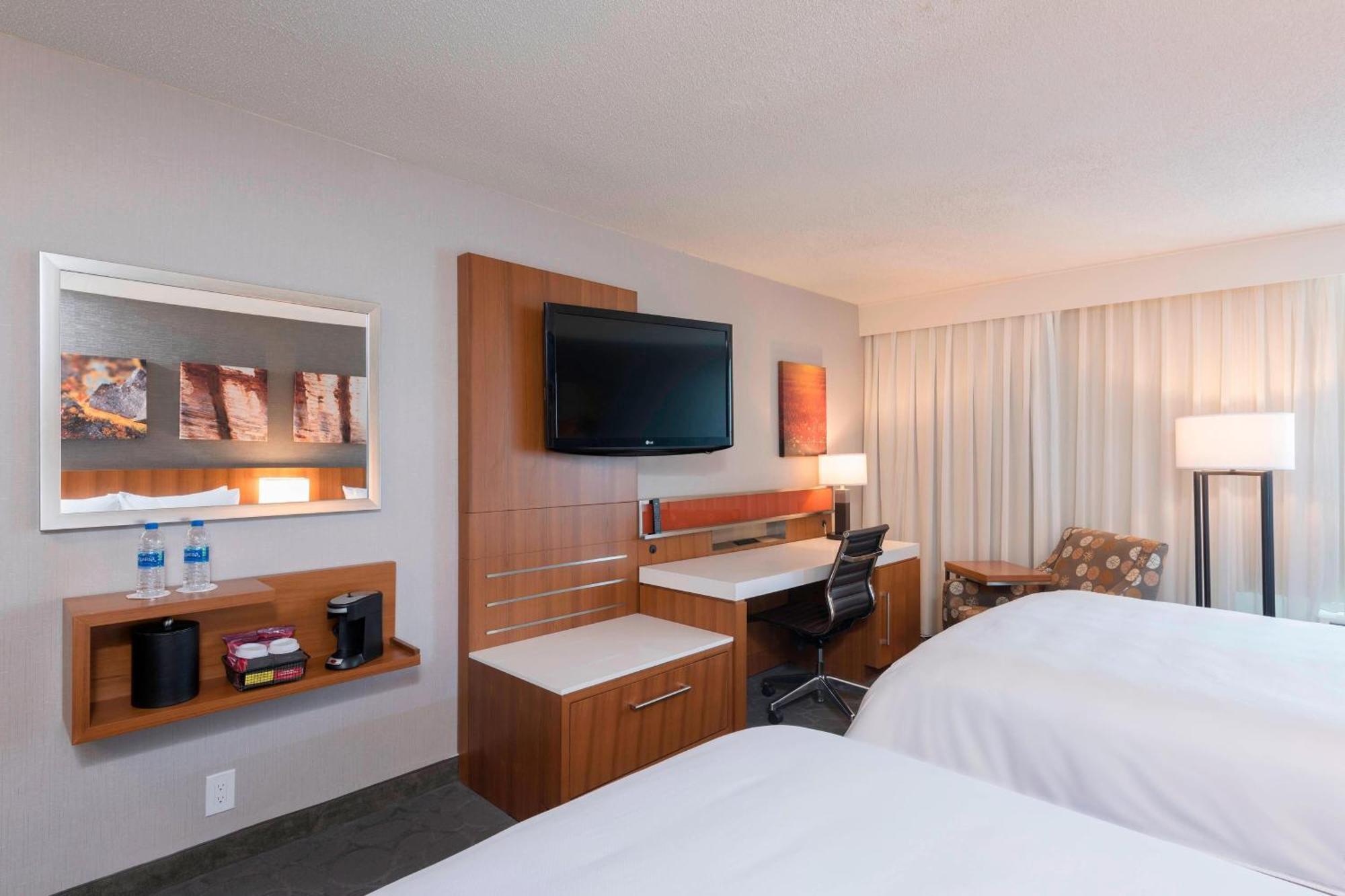 Sonesta Hotel Grand Rapids Airport Kentwood Buitenkant foto