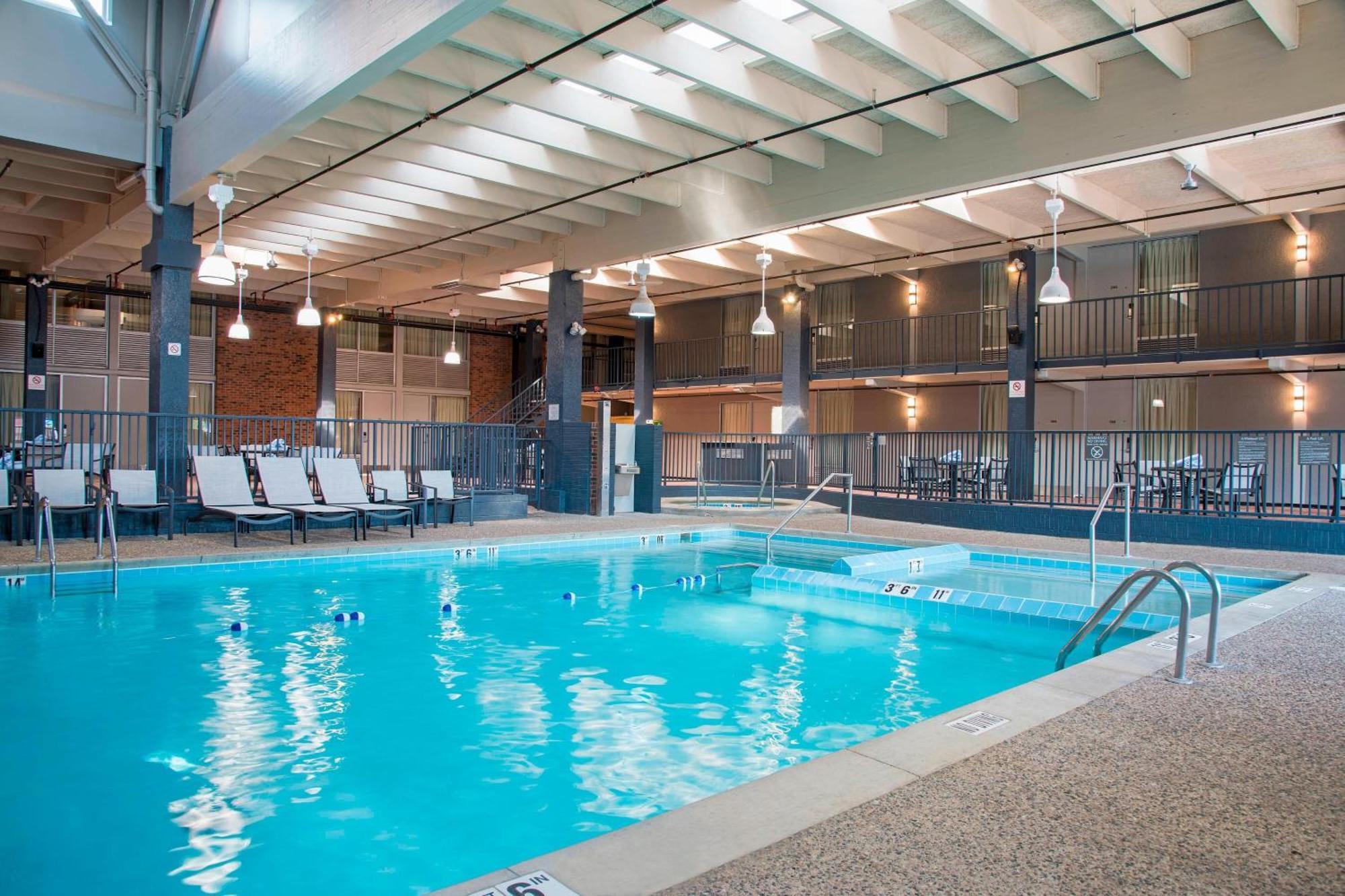 Sonesta Hotel Grand Rapids Airport Kentwood Buitenkant foto