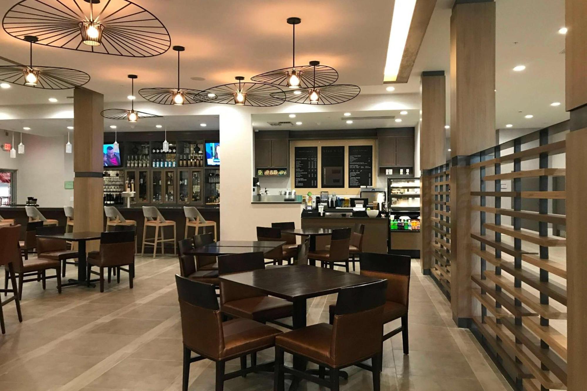Sonesta Hotel Grand Rapids Airport Kentwood Buitenkant foto
