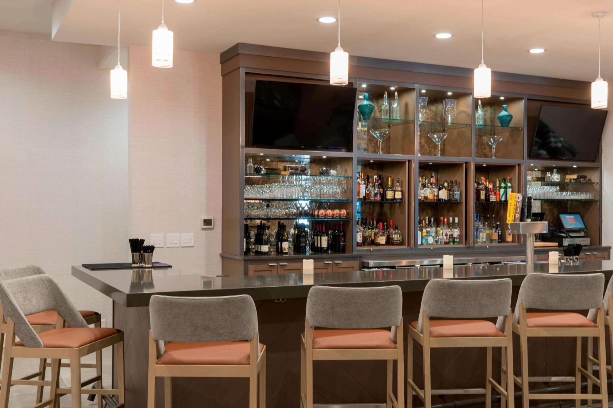 Sonesta Hotel Grand Rapids Airport Kentwood Buitenkant foto