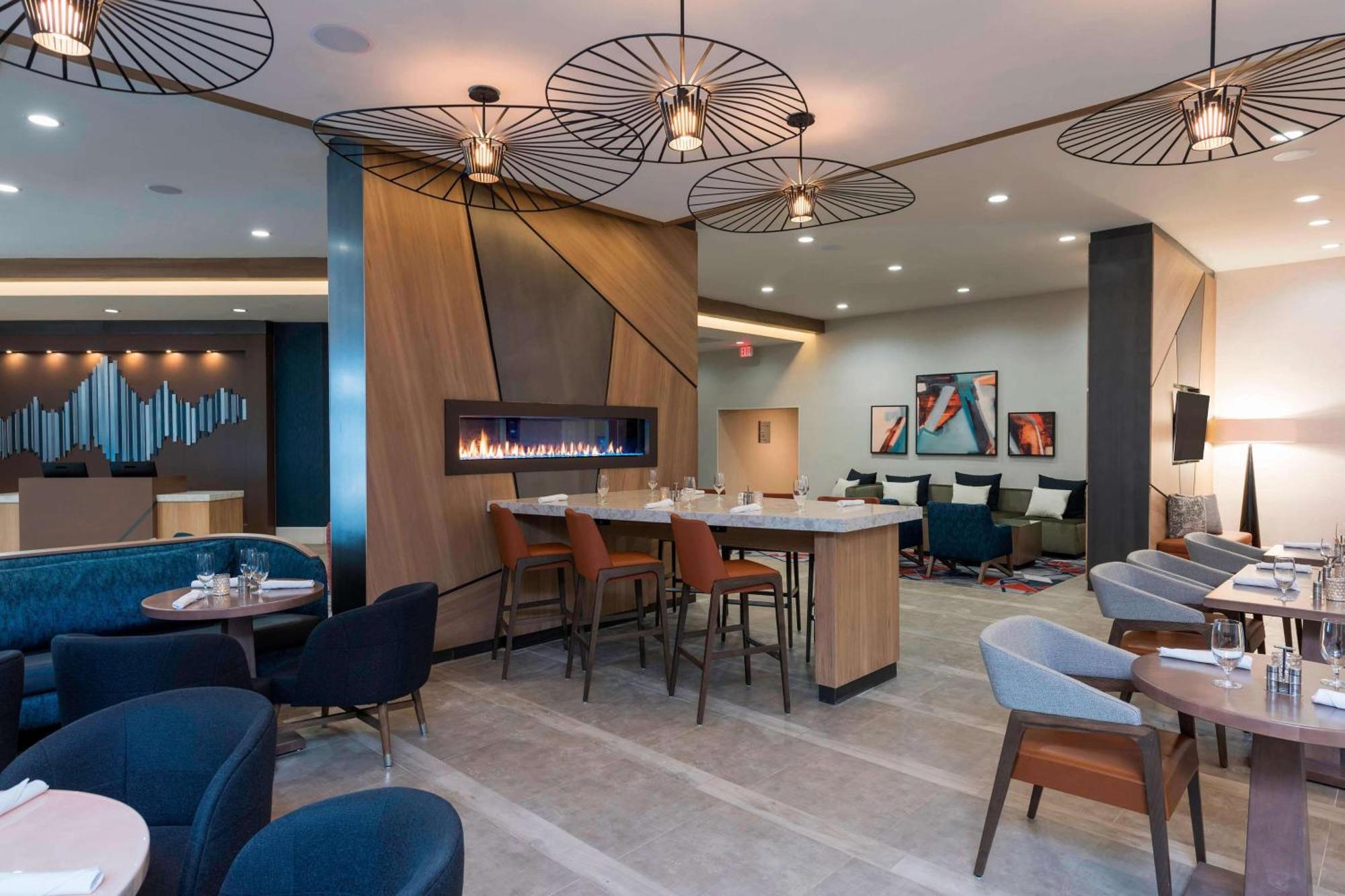 Sonesta Hotel Grand Rapids Airport Kentwood Buitenkant foto