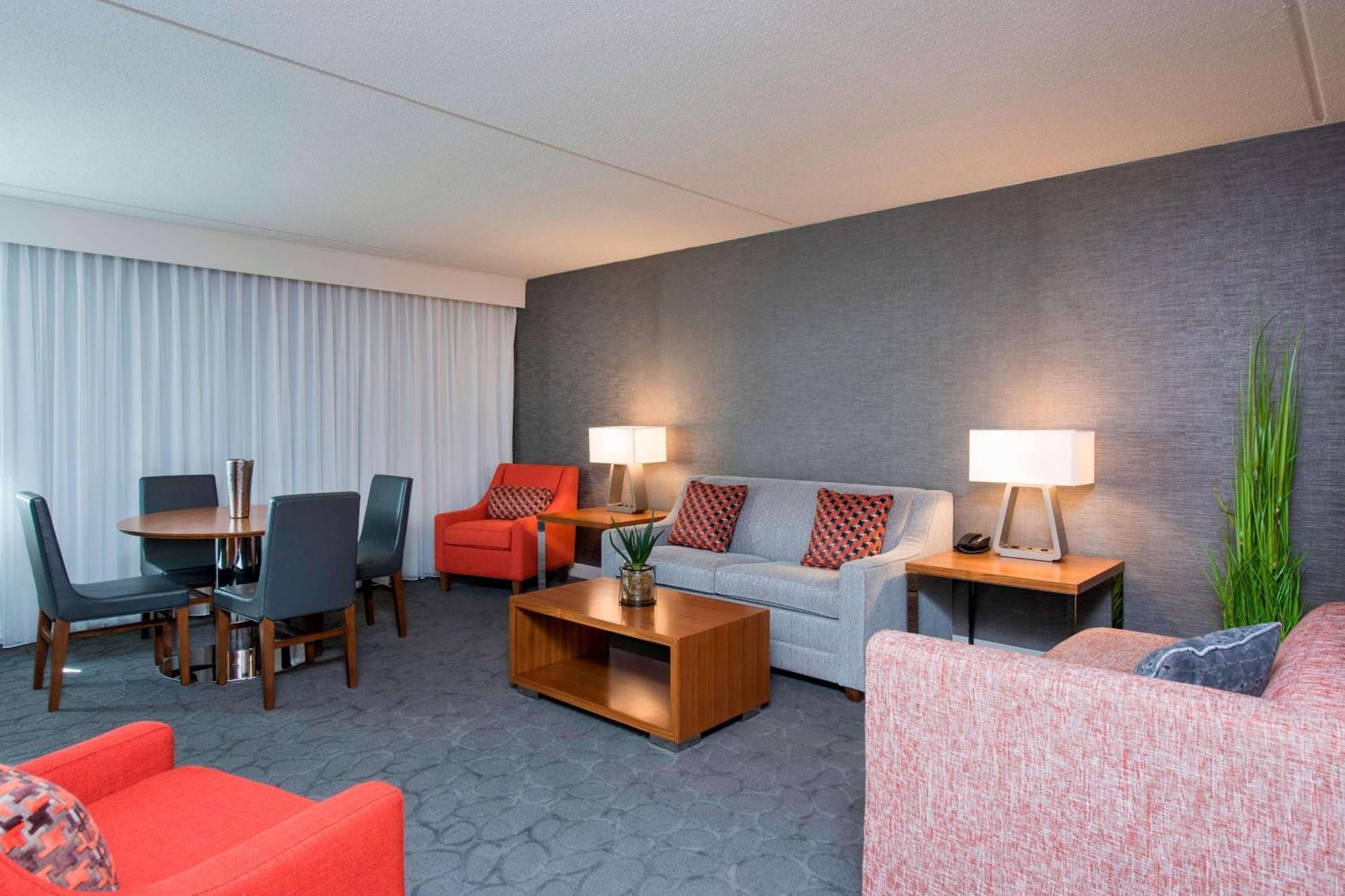 Sonesta Hotel Grand Rapids Airport Kentwood Buitenkant foto